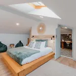 Casa Da Cerca-suite Aconchegante Com Piscina B&B Runa