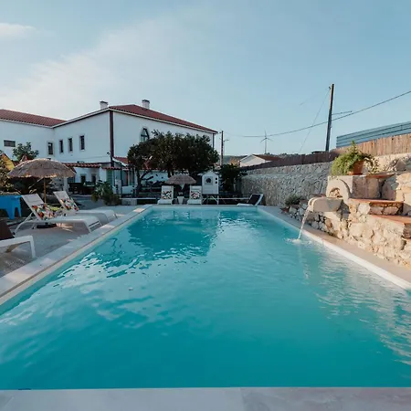 Casa Da Cerca-suite Aconchegante Com Piscina Bed and Breakfast 3*