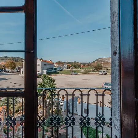 Casa Da Cerca-suite Aconchegante Com Piscina לינה וארוחת בוקר 3*