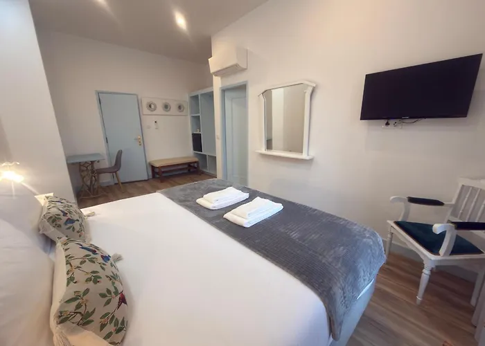 Casa Da Cerca-suite Aconchegante Com Piscina فندق مبيت وإفطار Runa